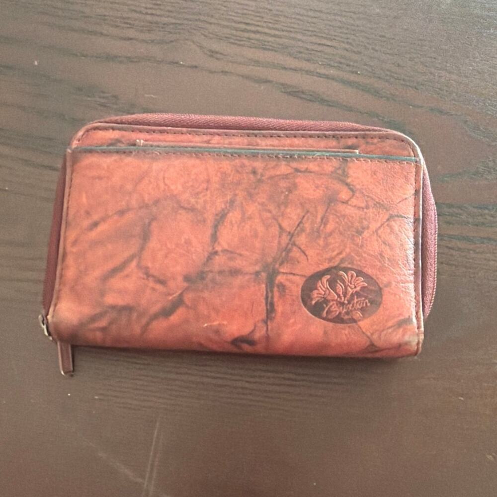 Buxton Wallet Red Heiress Organizer Bifold Zipper Marbled Leather Cowhide Card